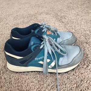 Reebok Womens Ventilator Hexalite Sneakers